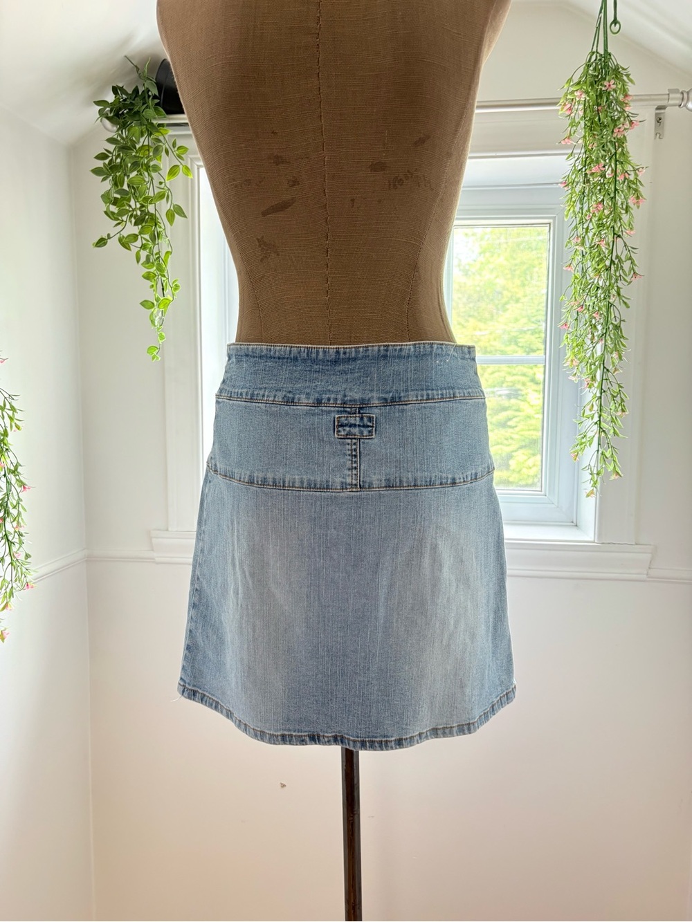 XOXO Light Blue Denim Pleated Mini Skirt - Picture 3 of 4